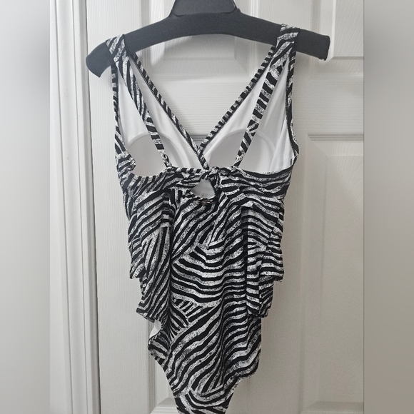 Raisins Curve Black Swimsuit Plus Size 14W One Piece White Zebra Print Side Tie - Picture 4 of 12